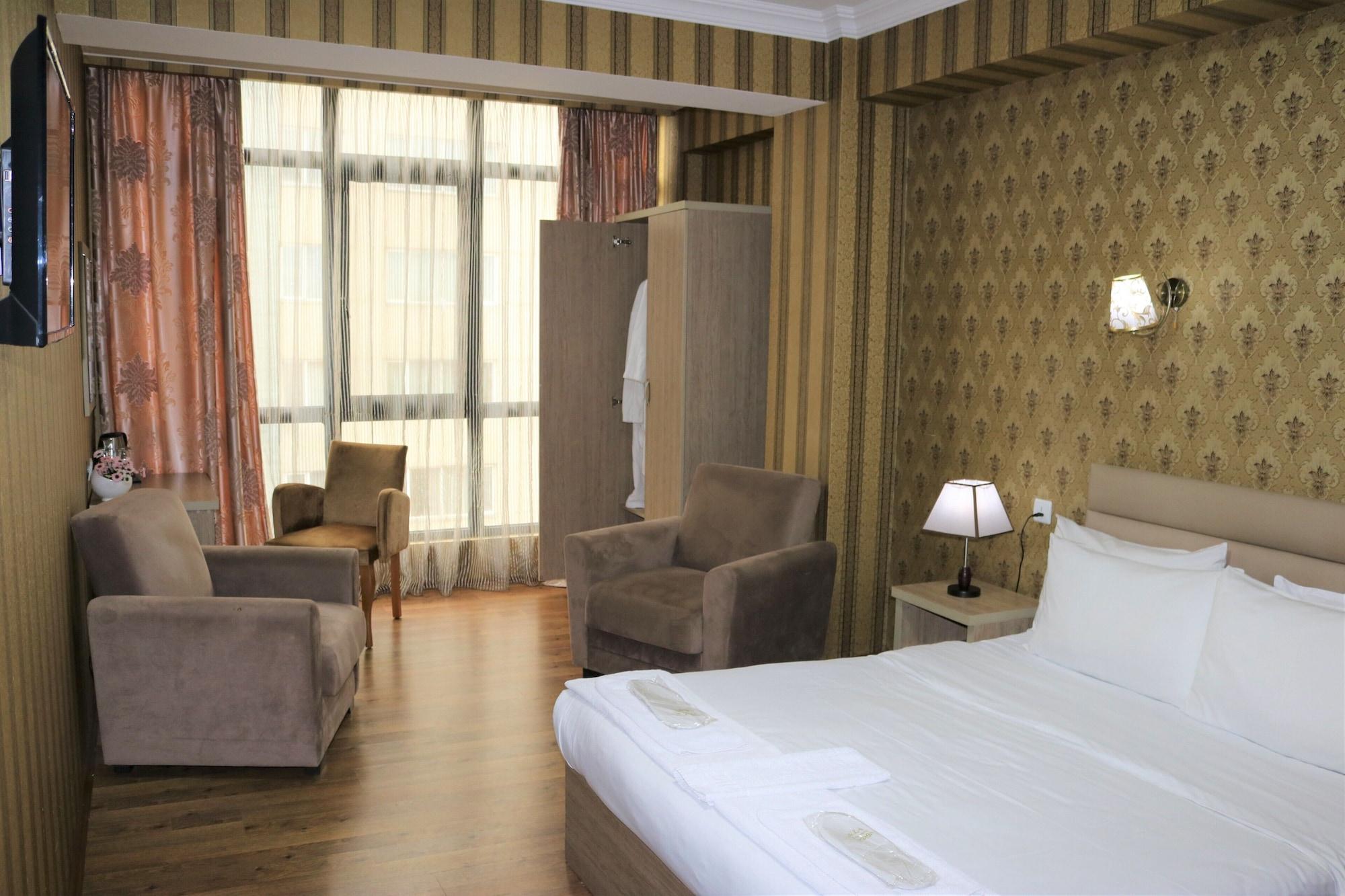 L Plaza Hotel Τυφλίδα Εξωτερικό φωτογραφία