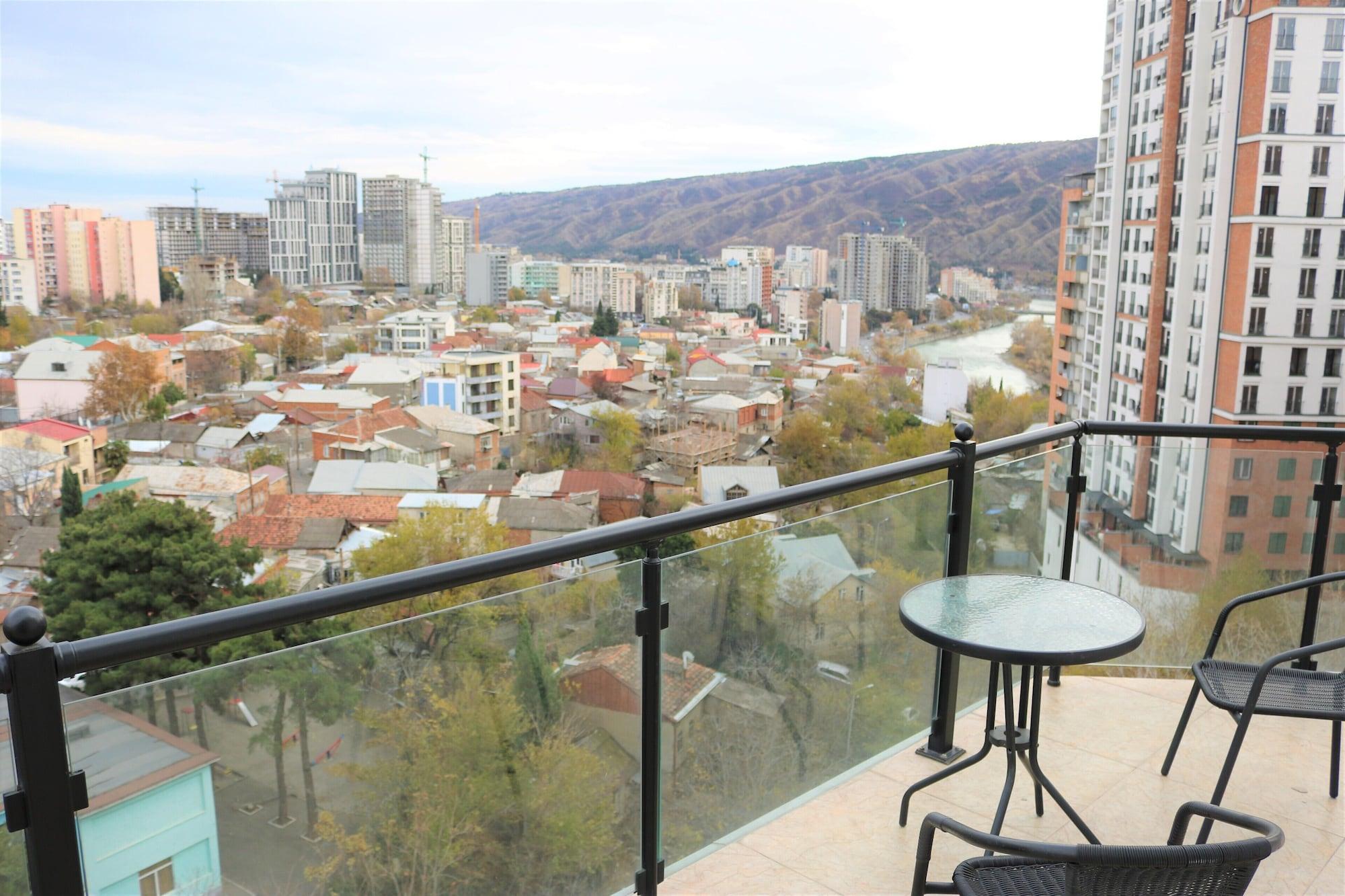 L Plaza Hotel Τυφλίδα Εξωτερικό φωτογραφία