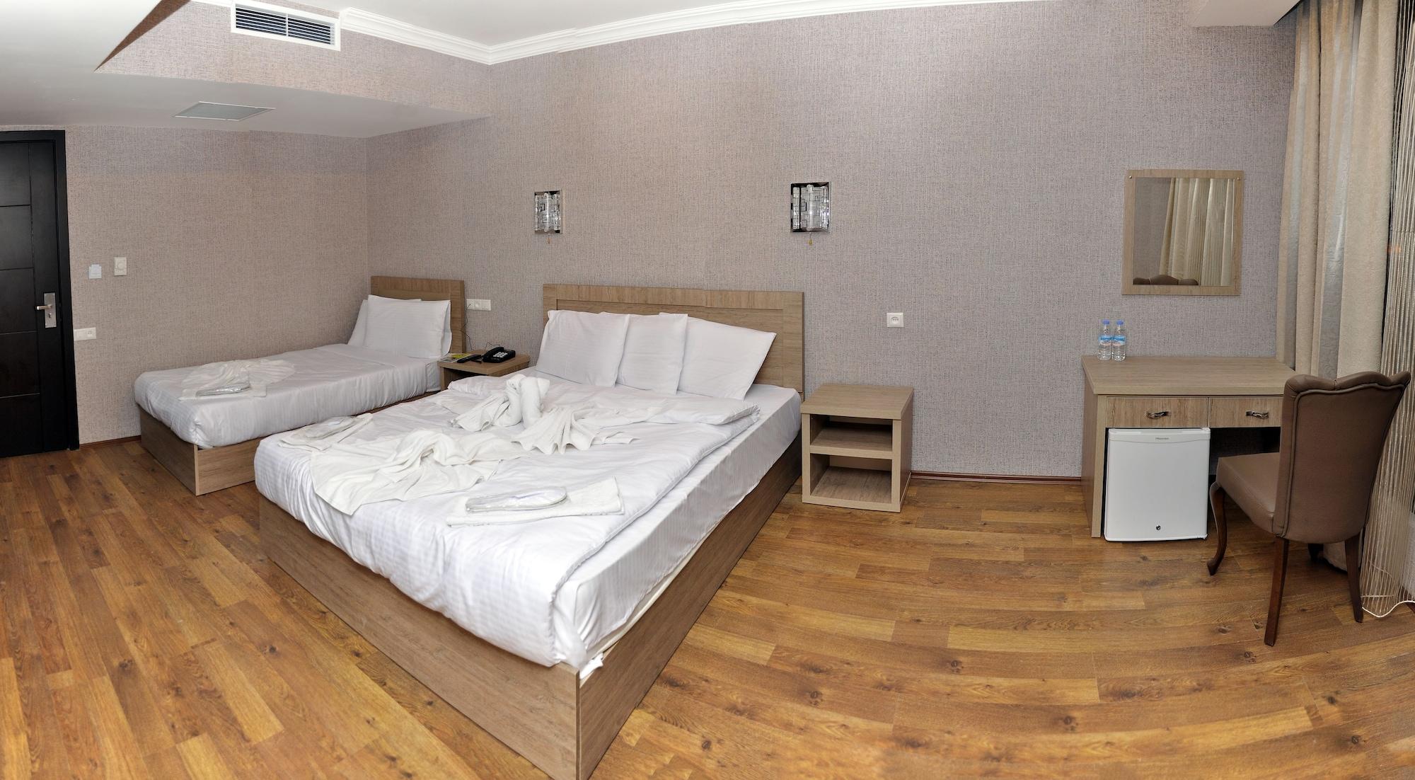 L Plaza Hotel Τυφλίδα Εξωτερικό φωτογραφία