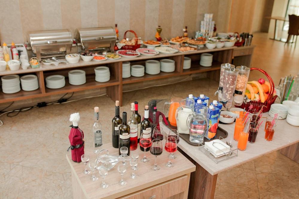 L Plaza Hotel Τυφλίδα Εξωτερικό φωτογραφία