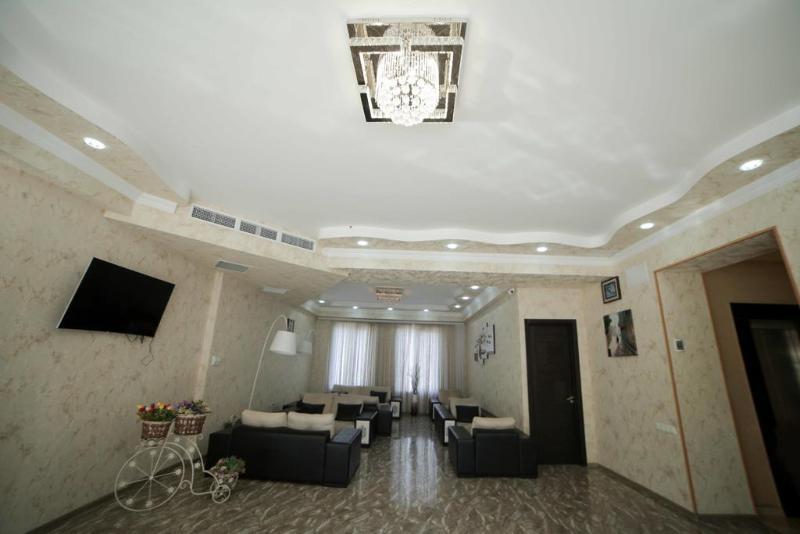 L Plaza Hotel Τυφλίδα Εξωτερικό φωτογραφία